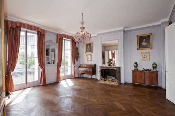 Dry hire wedding venue planning Elian Concept Weddings French Wedding Venues Paris Mansion