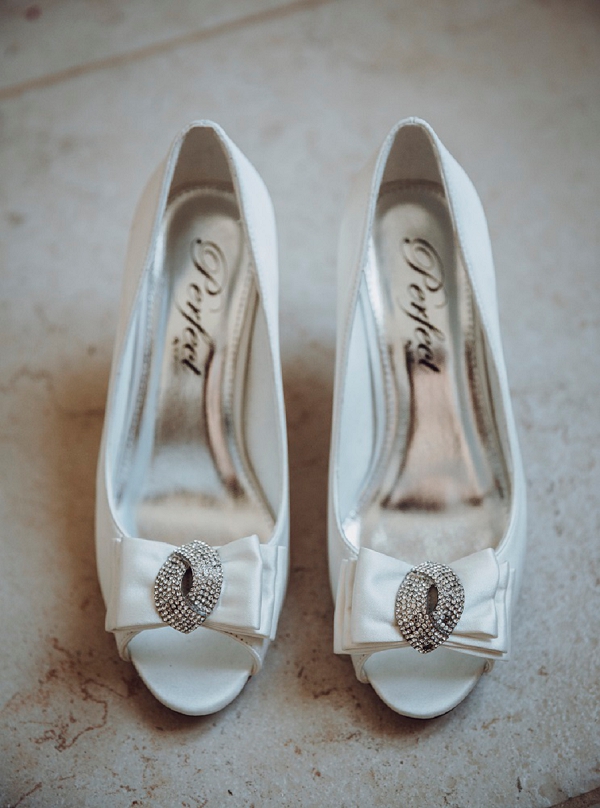 bow wedding shoes