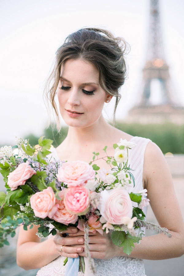 pastel bridal bouquet