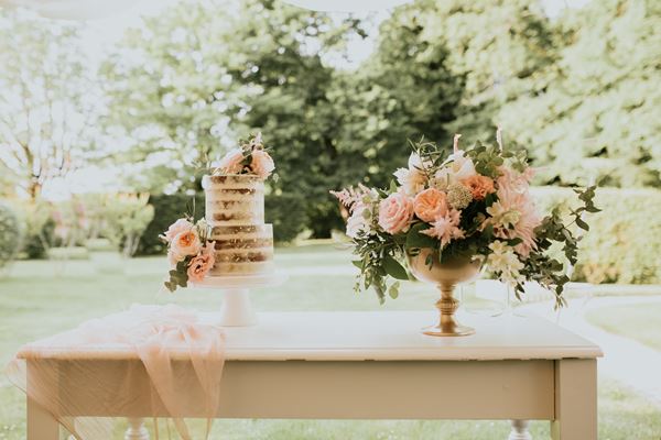 luxury wedding flowers table arrangement