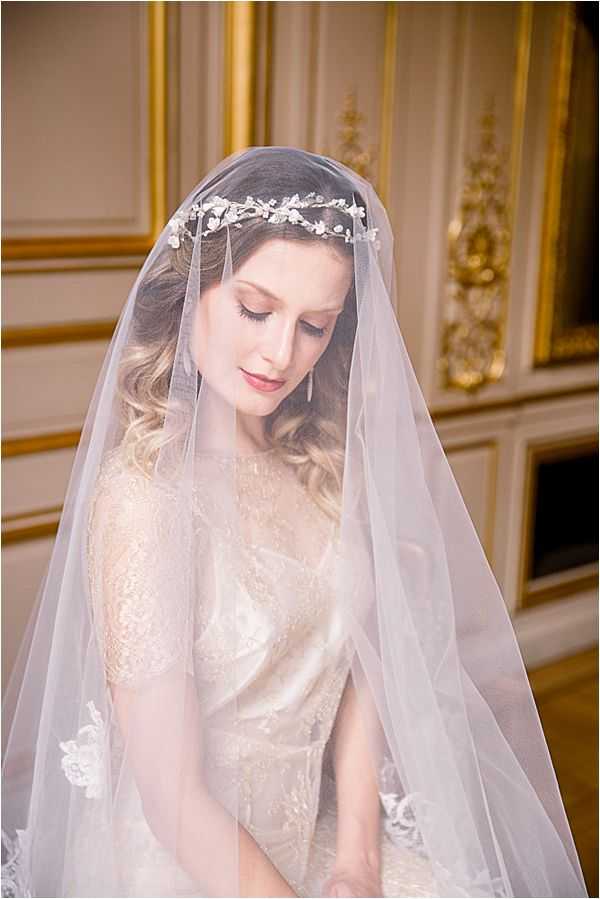 beautiful bride at Winter Wedding in Paris | Daria Lorman photography beautiful bride at Winter Wedding in Paris