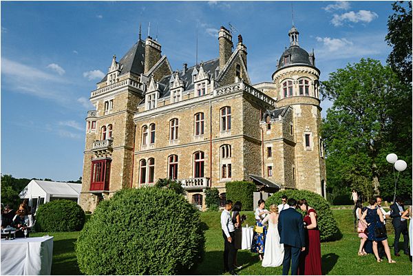 beautiful weather in wedding at Château de Méridon
