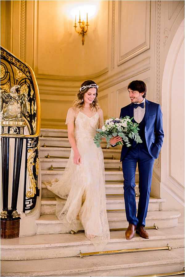 elegant couple at Winter Wedding in Paris | Daria Lorman photography elegant couple at Winter Wedding in Paris