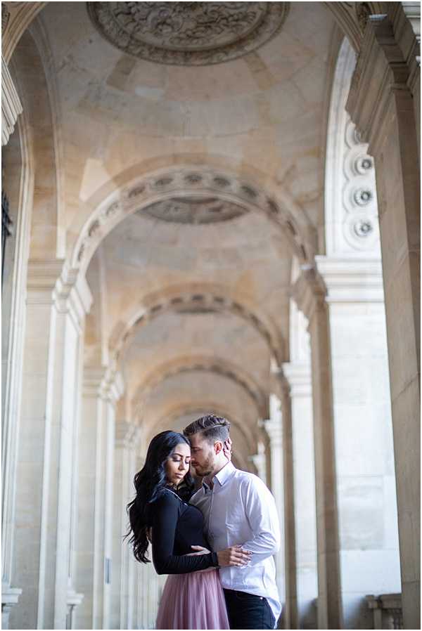 Honeymoon Shoot in Paris In the Arches at the Louvre