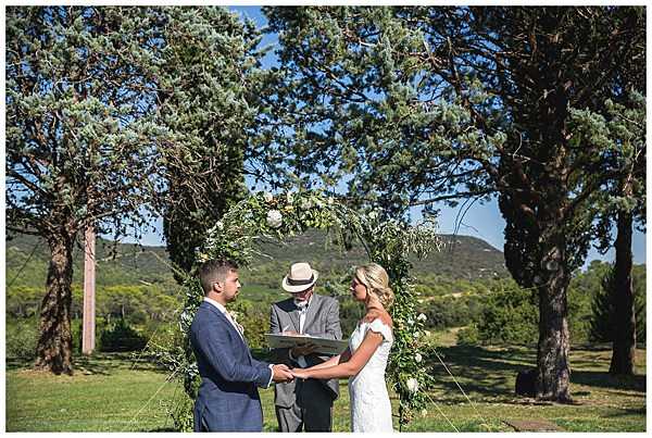 Wedding in Languedoc Rousillion The Couple with the Celebrant