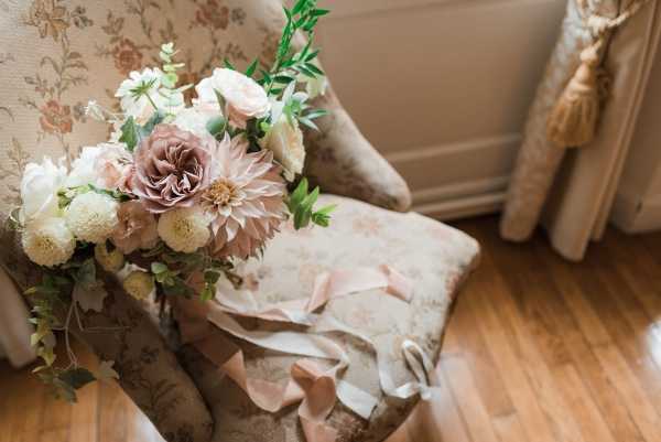 chic vintage bridal bouquet