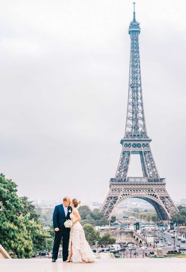 Romantic Couple Elope to Paris - French Wedding Style