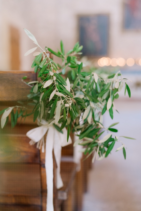 white and green wedding decor