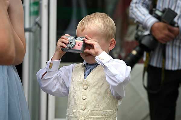 Elian Concept Weddings Invite Children at French Wedding