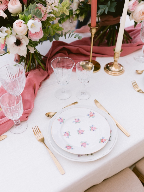 floral place setting
