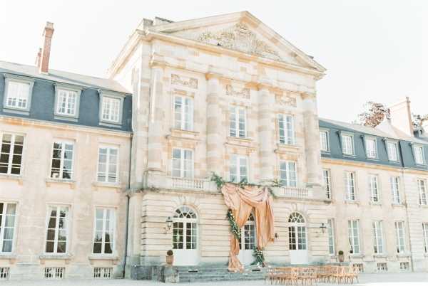 Facade Chateau de Courtomer set up for wedding ceremony
