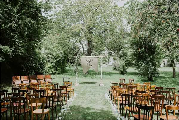 French outdoor wedding ceremony * Image by tub of jelly