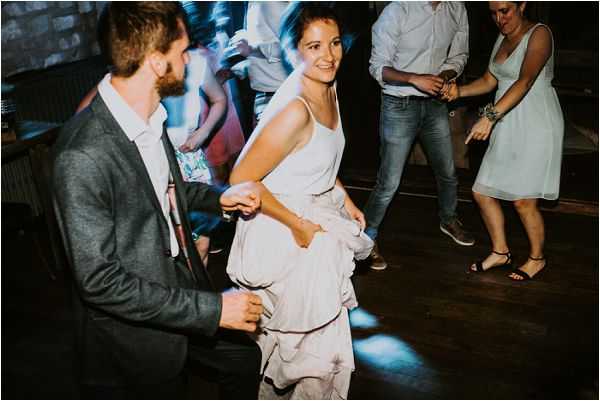 alternative first dance * Image by tub of jelly