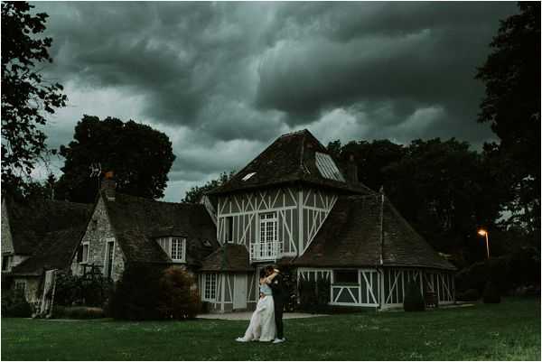 moody wedding photography * Image by tub of jelly