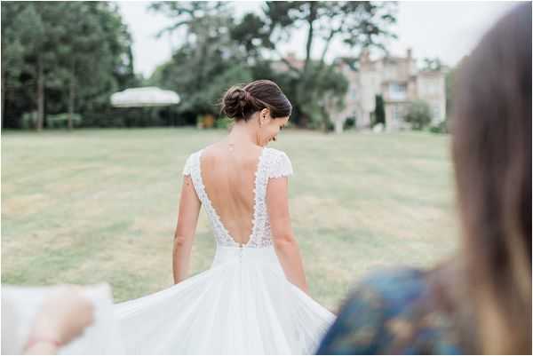 perfect Rosa Clara backless wedding dress * Image by Thomas Raboteur