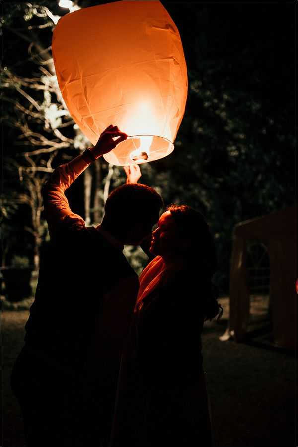 sky lanterns wedding in France by Matthias Toth Photography