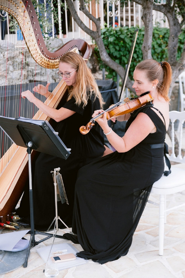 Chateau de la chévre d'or wedding musicians