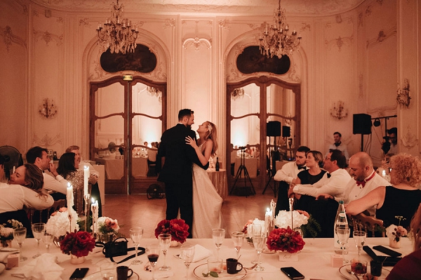 Intimate wedding in Paris