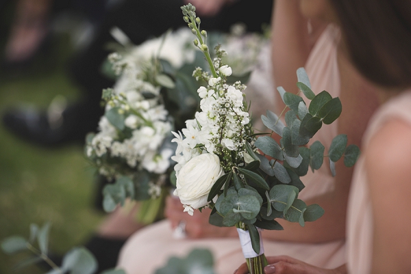 white and green bridesmaid bouquets