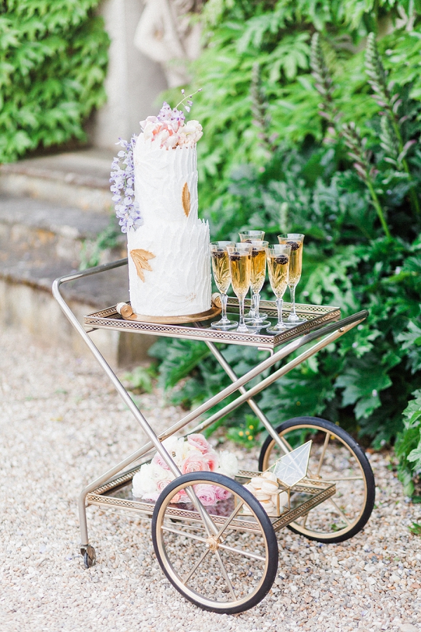 champagne and wedding cake