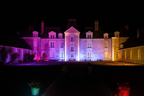 Château des Lys at night