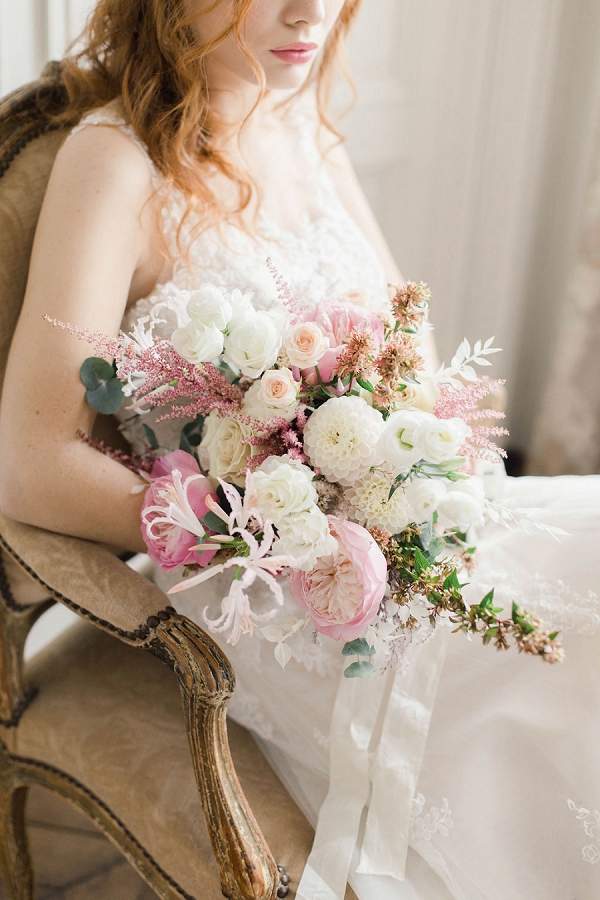 pink and white bridal bouquet