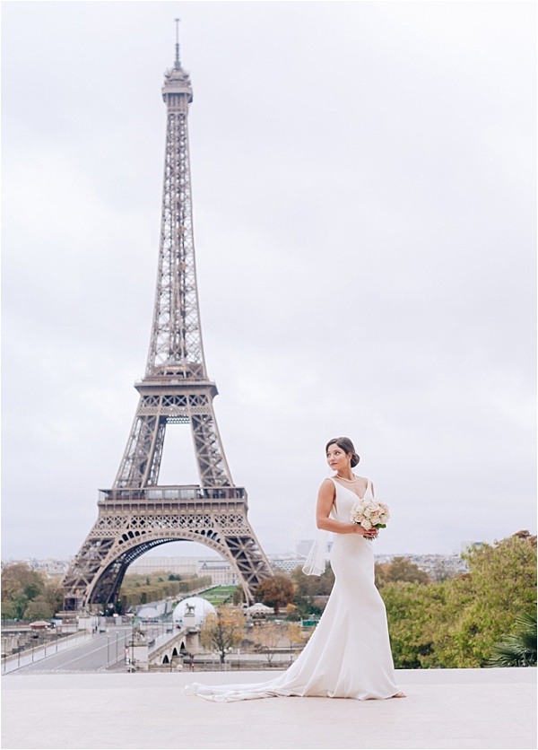 Bride at eiffel tower