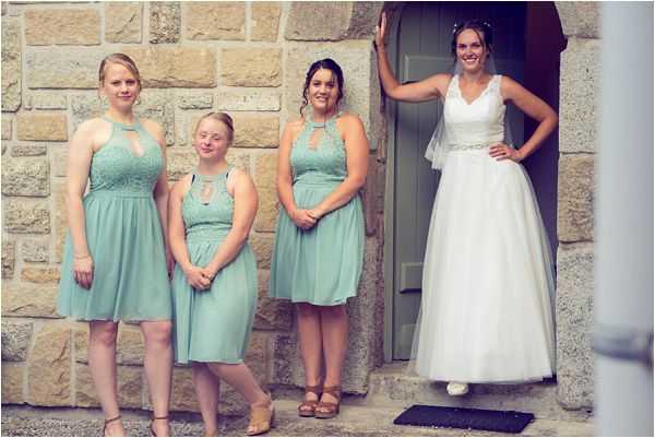 Bridal party inc Down Syndrome Bridesmaid | Photography by Wedding Fusion Imagery