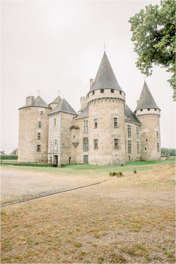 Château de Bonneval Images by Daria Lorman Photography