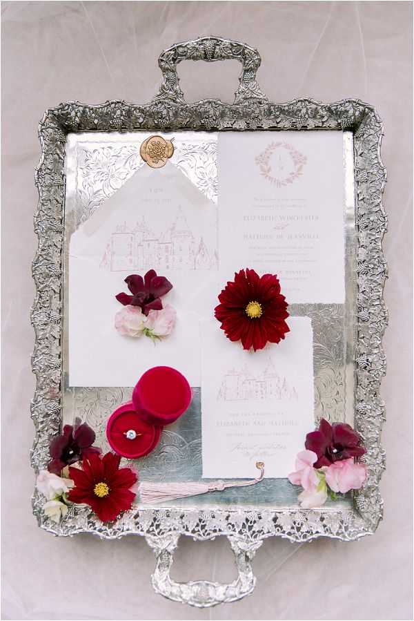 burgundy and white wedding invites Image by Daria Lorman Photography