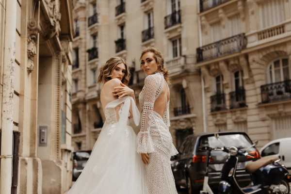 Paris France Newly Wed Photoshoot outside Haussmannian apartment