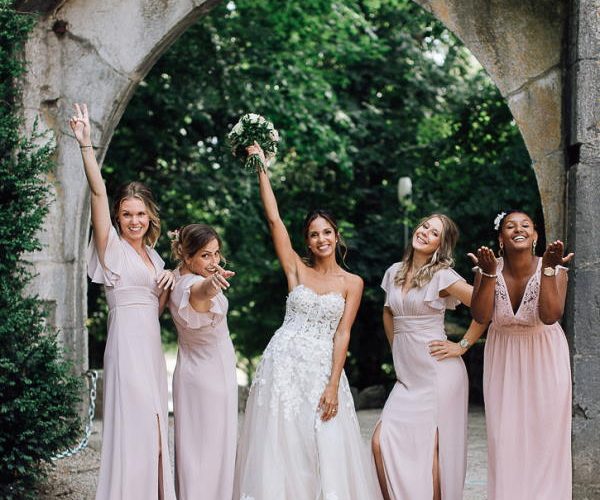 10 Champagne bridesmaid dresses - AWBridal - French Wedding Style