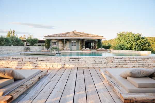 Poolside cabana at Domaine de Bres