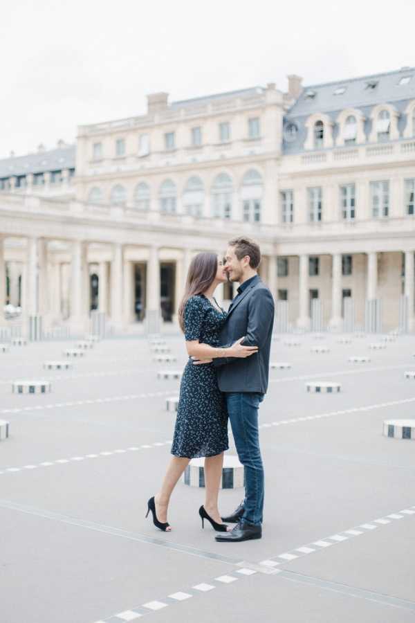 Engagement Photos of Marine & Guillaume at the Louvre Palace