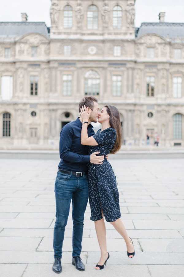 Marine & Guillaume Louvre Palace Engagement Picture 9