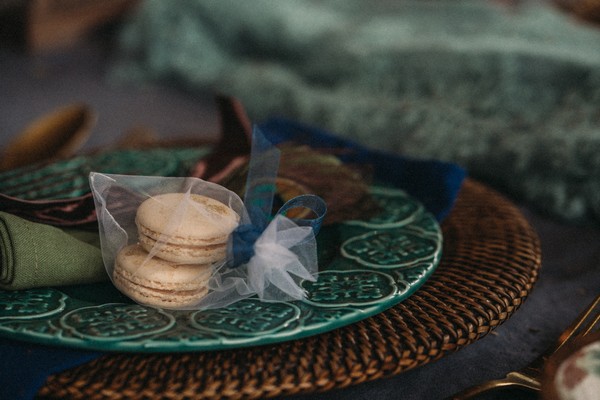 macaron wedding favours in white organza bags