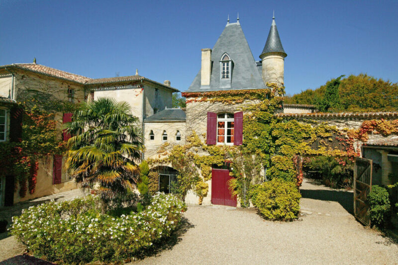 Chateau Sentout french wedding venue