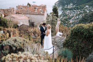 destination wedding in the french riviera - peach perfect weddings - propose in Eze