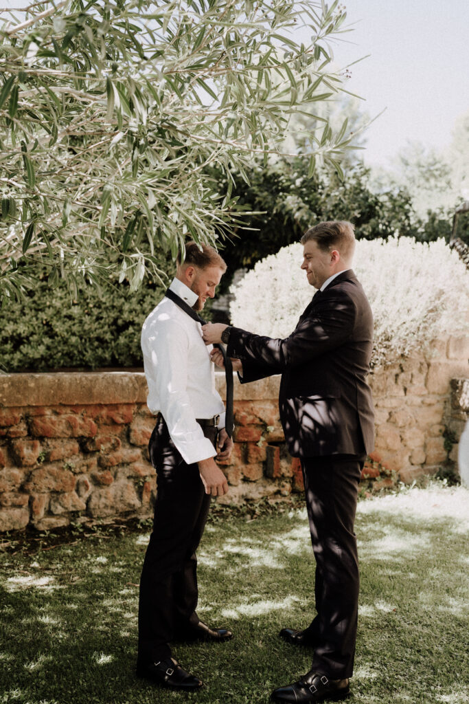 Chateau la tour vaucros wedding
