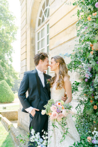 french wedding venue - chateau de champlatreux - wedding cost - wedding photographer