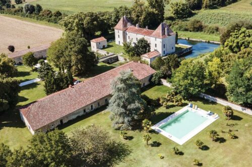 chateau de la Mothe french wedding venue in Dordgone France