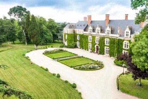 chateau de l'epinay-What is the average cost of a French wedding?