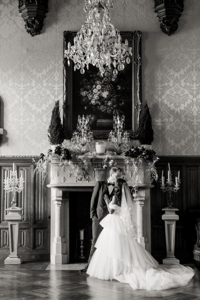 chateau challain wedding lost in love photography 21