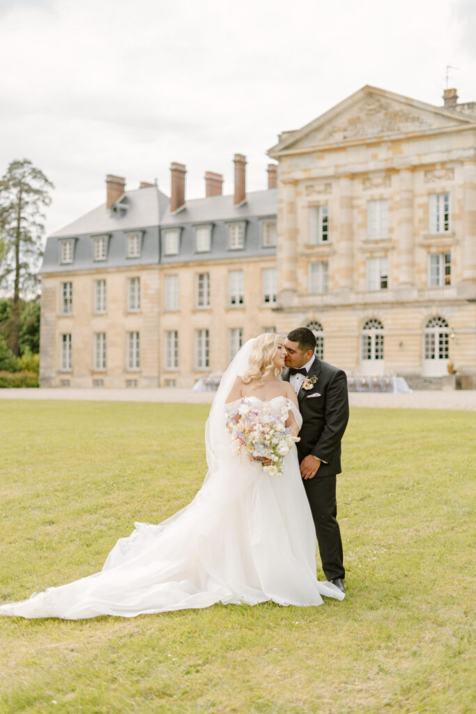 pastel color wedding florwer