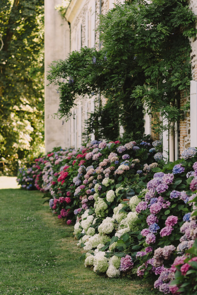 chateau d'oche modern vintage wedding 73