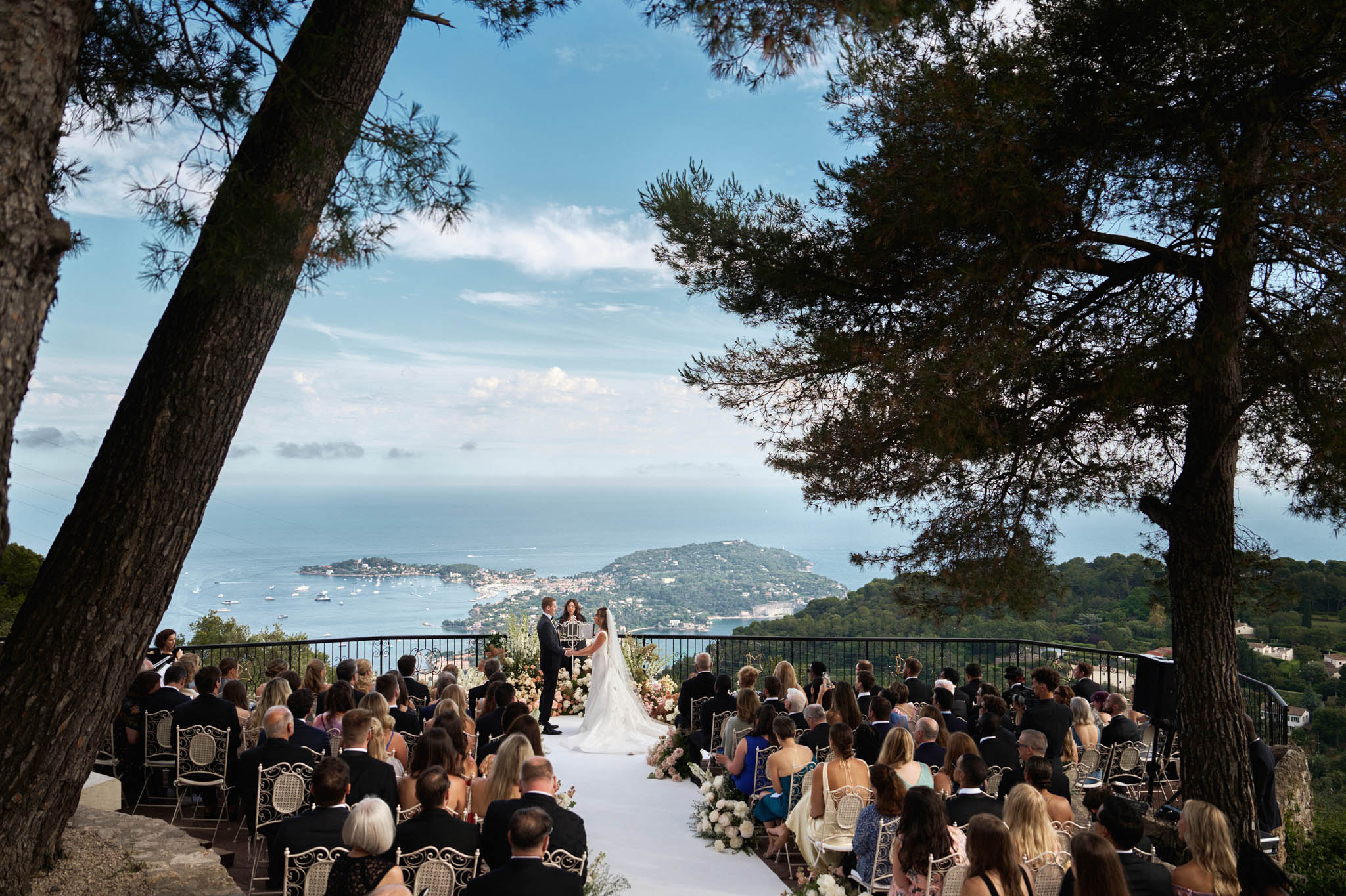 domaine du mont leuze vadim fasij photographer french wedding style 26