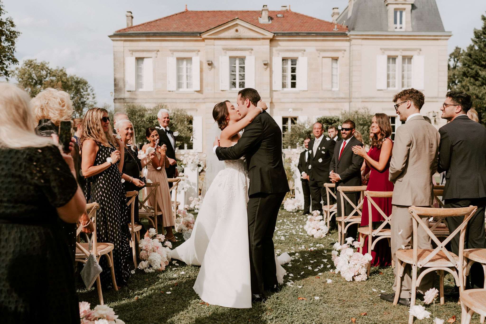 What to Consider Before Signing a Wedding Venue Contract