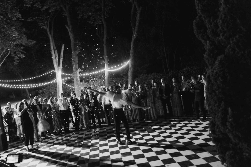 Chateau Saint Cecile Claudia Stylo groom bride dancing guests around reception after party