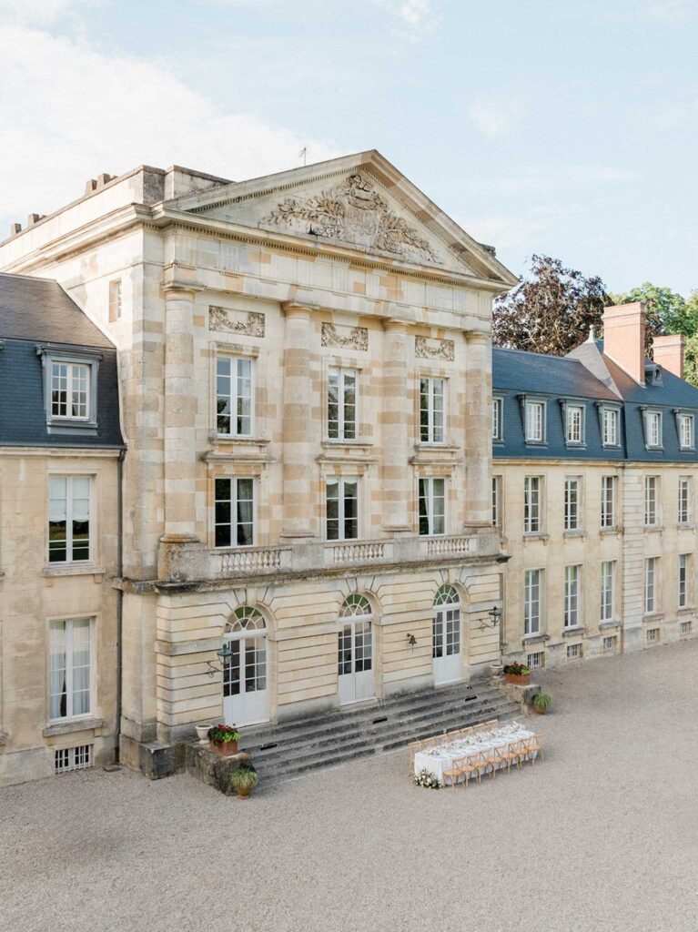 chateau de courtomer pascal Vo photographer french wedding style 02