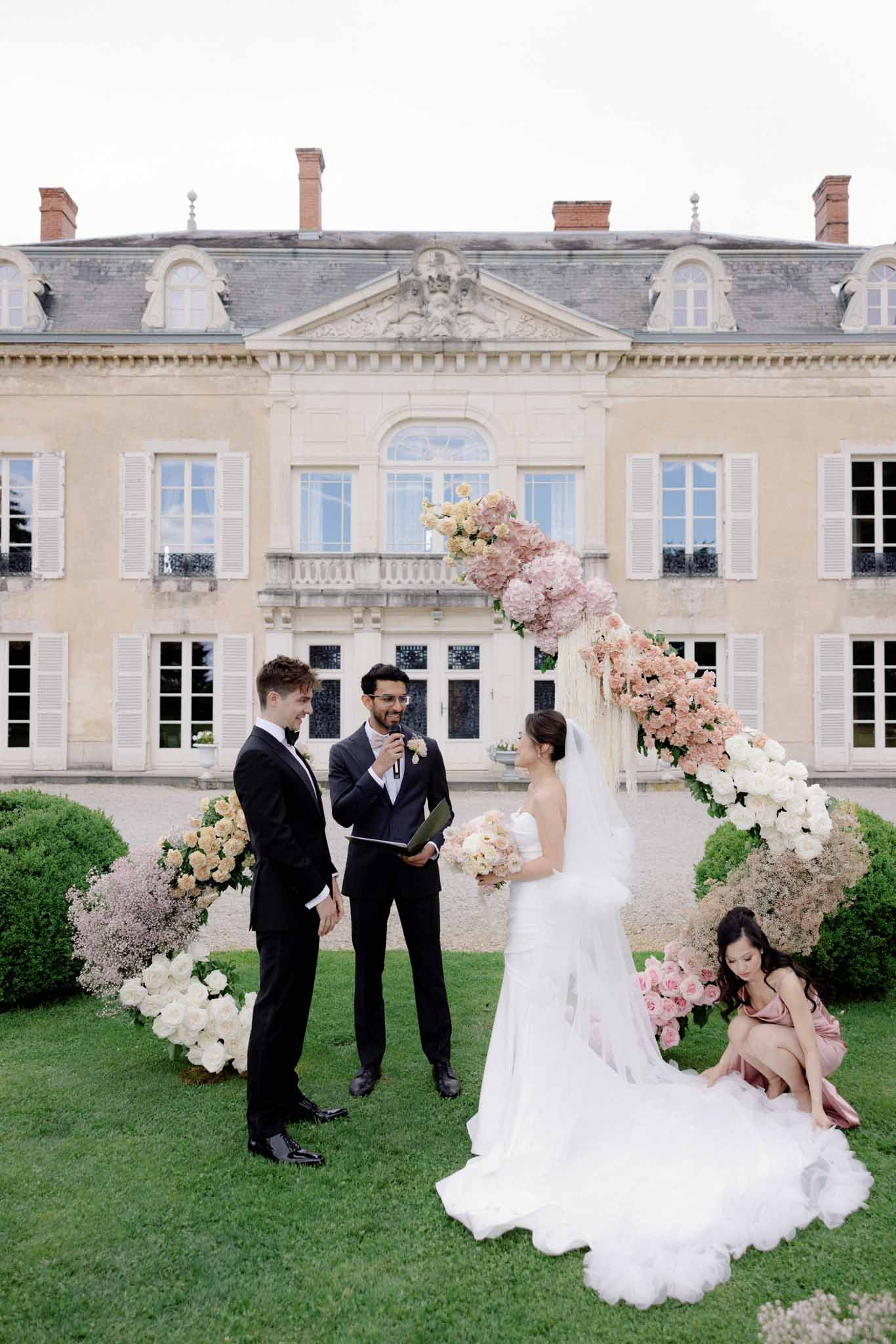 Outdoor wedding ceremony at a French chateau